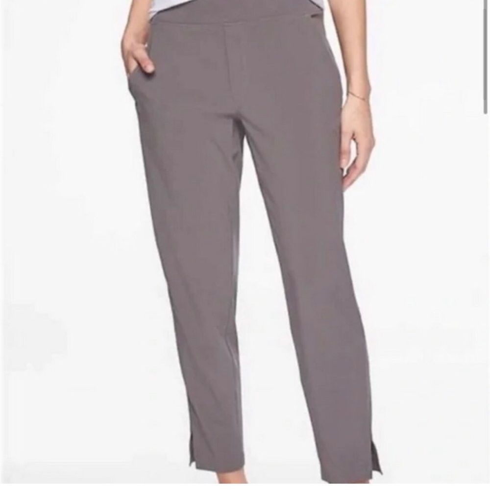 Athleta Brooklyn | Lightweight | Pull-on | Grey Ankle Pants